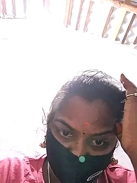 Snapshot of Tamil_Hot_Sindhu chatting on 10-29-25, 12:57 Tamil Hot Sindhu online show from 10-29-25, 12:57