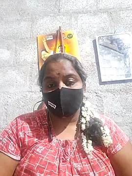 Snapshot of Tamil_Hot_Sindhu chatting on 02-12-26, 06:14 Tamil Hot Sindhu online show from 02-12-26, 06:14