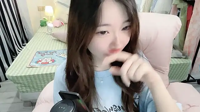 Snapshot of Gardenia-222 chatting on 05-16-26, 10:36 Gardenia-222 online show from 05-16-26, 10:36