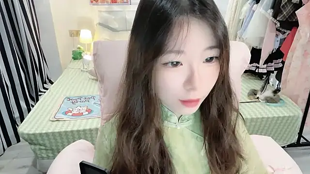 Snapshot of Gardenia-222 chatting on 05-20-26, 01:50 Gardenia-222 online show from 05-20-26, 01:50