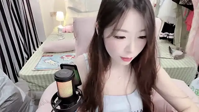 Snapshot of Gardenia-222 chatting on 08-03-26, 01:49 Gardenia-222 online show from 08-03-26, 01:49