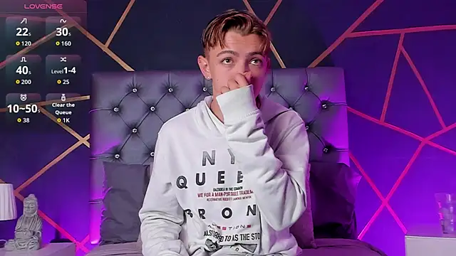 Lian Miller1  online show from 03-30-26, 12:28