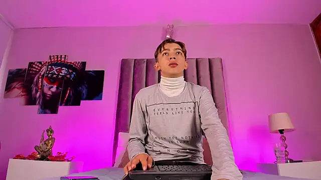 Lian Miller1  online show from 04-05-26, 02:03