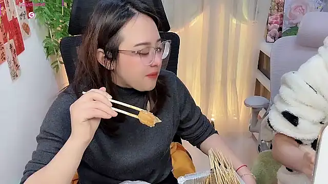 NEWONETO online show from 02-26-26, 01:32