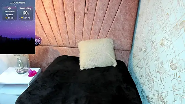 Issa Milf   online show from 10-10-25, 12:59