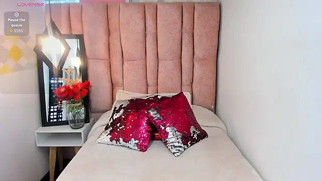Issa Milf   online show from 08-08-26, 02:41