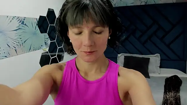 Valery More   online show from 11-18-25, 12:31