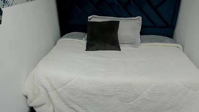 Valery More   online show from 11-26-25, 12:17