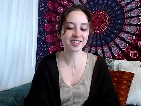 Snapshot of AdalynKiss chatting on 11-25-25, 07:19 AdalynKiss online show from 11-25-25, 07:19