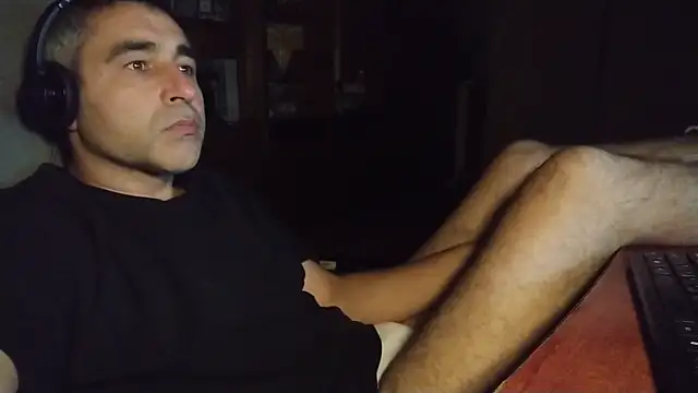 Snapshot of XyuLove chatting on 09-28-25, 10:04 XyuLove online show from 09-28-25, 10:04