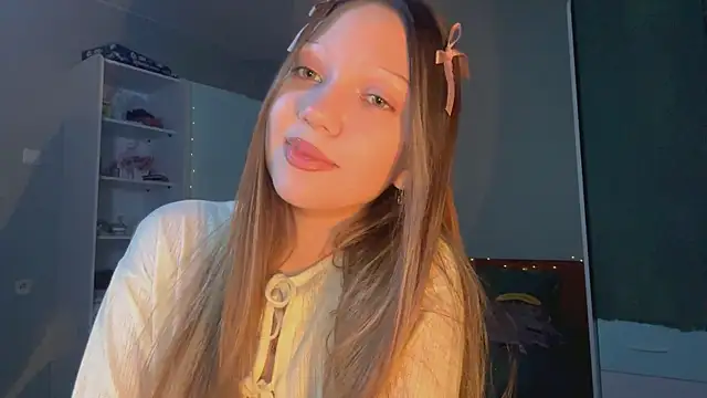 EmiIyKitty online show from 10-01-25, 08:04