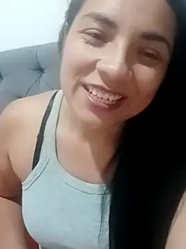 Snapshot of Catalina_Diazz chatting on 10-07-25, 01:14 Catalina Diazz online show from 10-07-25, 01:14