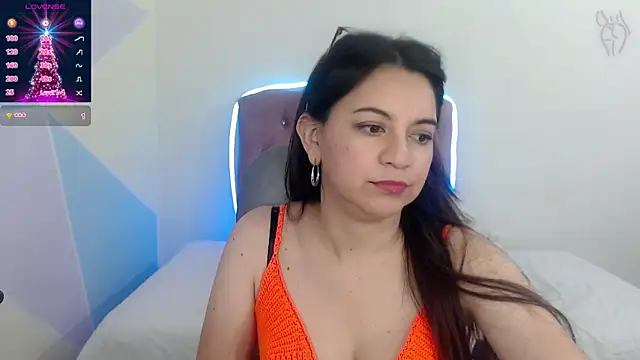 Snapshot of astrolover_ chatting on 12-18-25, 12:27 astrolover online show from 12-18-25, 12:27