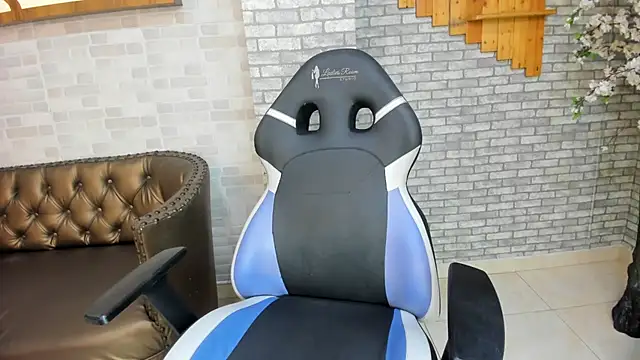 Alisonn Doll online show from 02-18-26, 06:48