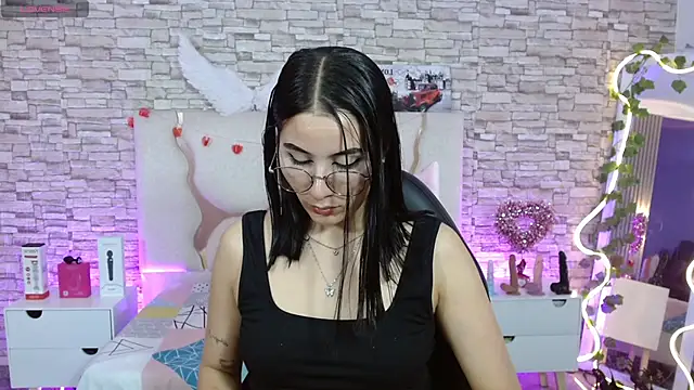 Snapshot of casse_tay chatting on 02-07-26, 03:21 casse tay online show from 02-07-26, 03:21