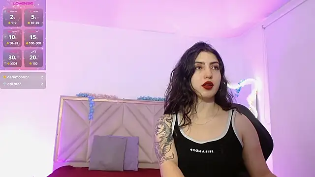 Ixchel tay online show from 10-28-25, 03:32