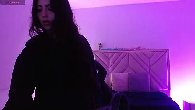 Ixchel tay online show from 11-16-25, 03:34