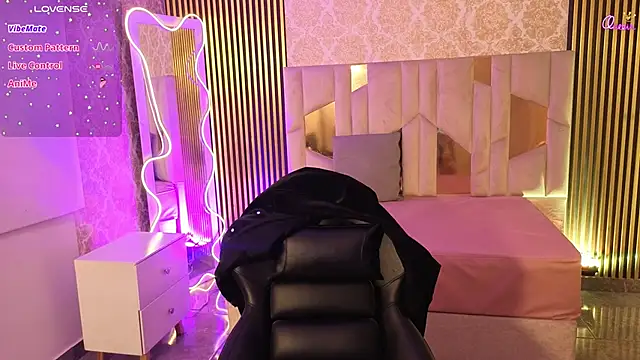 Ixchel tay online show from 03-24-26, 03:44