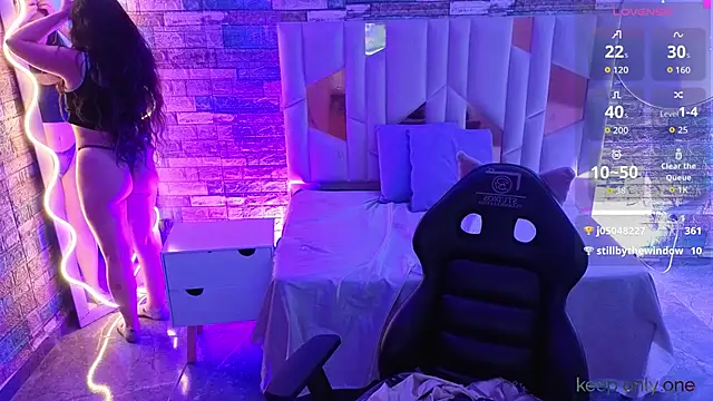 Ixchel tay online show from 04-21-26, 01:42