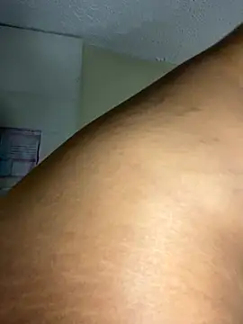 Snapshot of jesicamonroe44 chatting on 11-12-25, 12:27 jesicamonroe44 online show from 11-12-25, 12:27