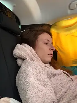 GoldenPussy1329 online show from 11-20-25, 11:43