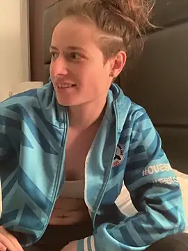 GoldenPussy1329 online show from 03-08-26, 10:13