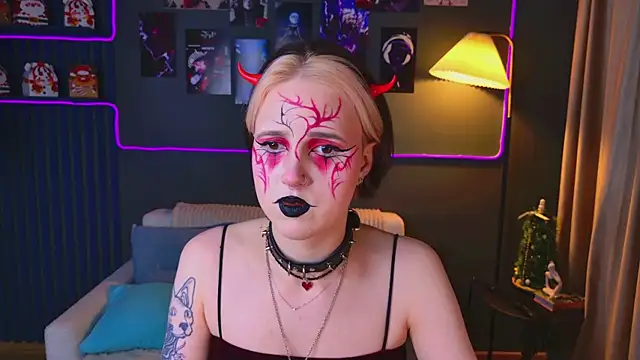 luna son online show from 12-22-25, 09:45