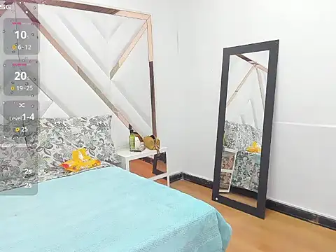 Snapshot of AliceCat_01 chatting on 12-15-25, 02:32 AliceCat 01 online show from 12-15-25, 02:32