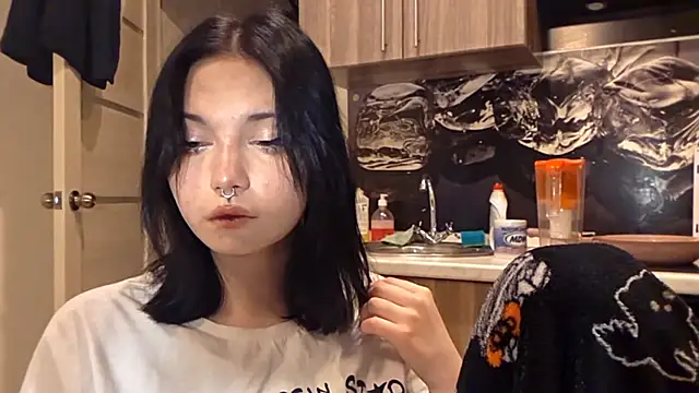 Beeping Creature online show from 02-15-26, 04:03