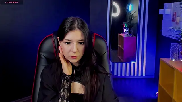 Azaliya Haze online show from 10-12-25, 10:25