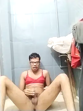 Snapshot of sexybobby13 chatting on 10-16-25, 08:48 sexybobby13 online show from 10-16-25, 08:48