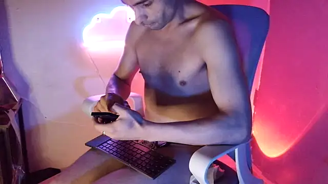 highinhtxx online show from 04-07-26, 06:36