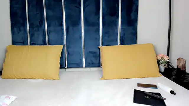 INDIANROMANCE online show from 10-10-25, 07:46