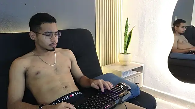 Snapshot of Jaybrown__1 chatting on 10-11-25, 03:39 Jaybrown 1 online show from 10-11-25, 03:39