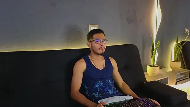 Snapshot of Jaybrown__1 chatting on 10-25-25, 12:56 Jaybrown 1 online show from 10-25-25, 12:56