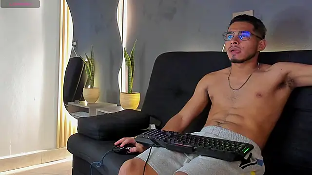 Snapshot of Jaybrown__1 chatting on 11-02-25, 03:53 Jaybrown 1 online show from 11-02-25, 03:53