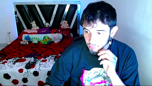 Snapshot of Sebasxxl12 chatting on 05-19-26, 01:56 Sebasxxl12 online show from 05-19-26, 01:56