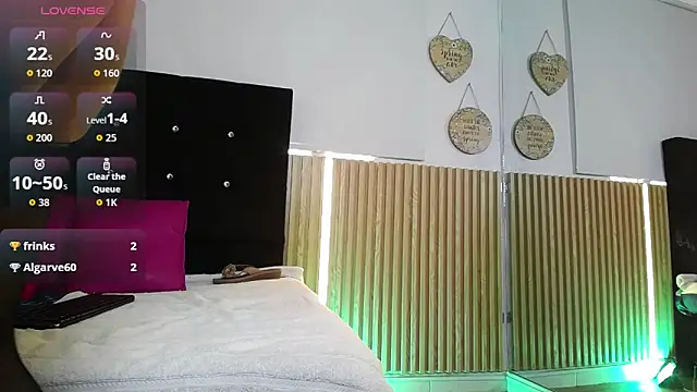 chloe  Jones  online show from 03-10-26, 01:05