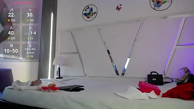 chloe  Jones  online show from 03-25-26, 01:06