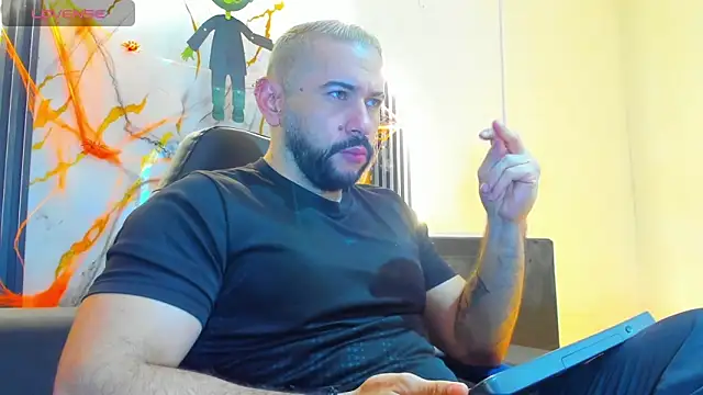 Snapshot of isaac_franko chatting on 10-28-25, 09:06 isaac franko online show from 10-28-25, 09:06