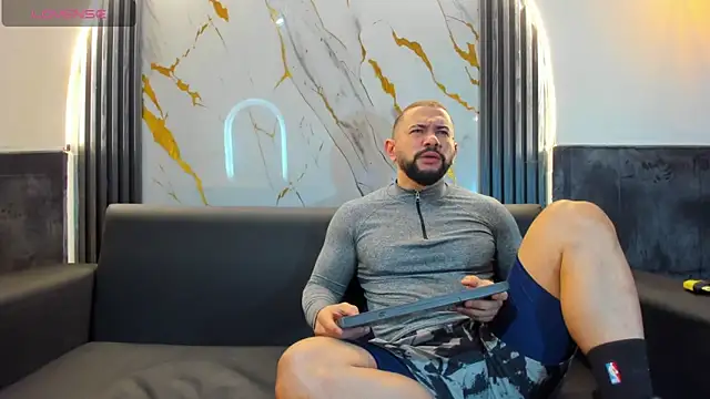 Snapshot of isaac_franko chatting on 11-26-25, 12:50 isaac franko online show from 11-26-25, 12:50