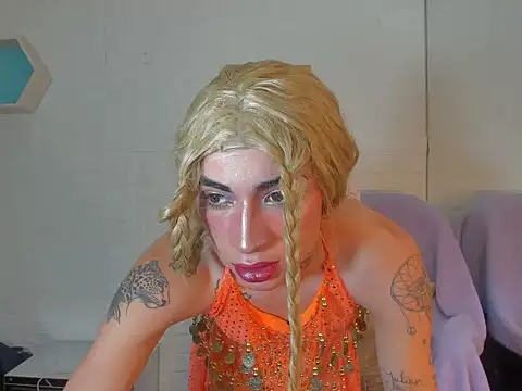 Mila Leon online show from 10-17-25, 02:37