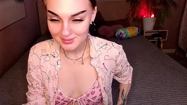 Snapshot of emlymur chatting on 10-09-25, 03:43 emlymur online show from 10-09-25, 03:43