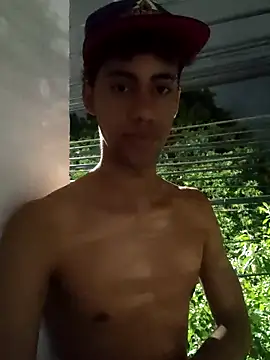 Snapshot of The_boy_good chatting on 10-01-25, 05:35 The boy good online show from 10-01-25, 05:35