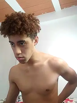 Snapshot of The_boy_good chatting on 10-06-25, 06:49 The boy good online show from 10-06-25, 06:49