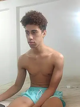 Snapshot of The_boy_good chatting on 10-19-25, 06:52 The boy good online show from 10-19-25, 06:52