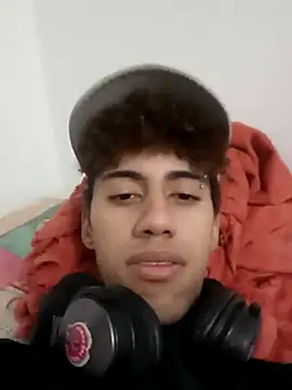 Snapshot of The_boy_good chatting on 11-01-25, 04:14 The boy good online show from 11-01-25, 04:14