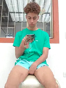 Snapshot of The_boy_good chatting on 11-16-25, 04:12 The boy good online show from 11-16-25, 04:12