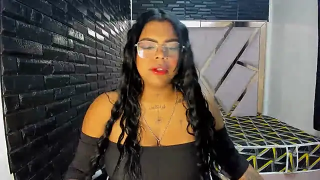 ParisBustamanterx online show from 10-08-25, 02:31