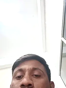 SlipperyRebound0 online show from 11-19-25, 04:40